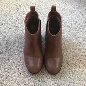 BP. Ankle booties